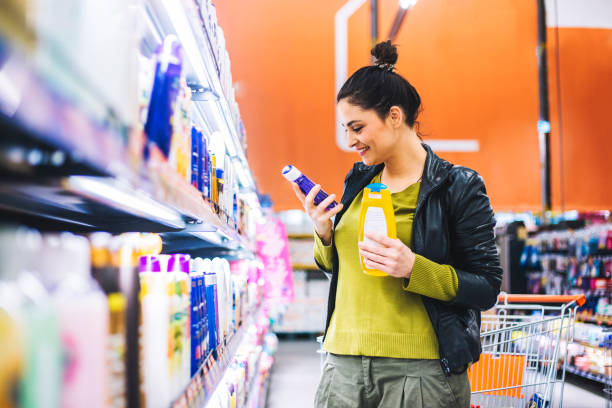 istock She always compares brands and prices 1133826924