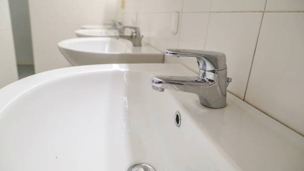 istock The white sink inside the restroom 1133836841