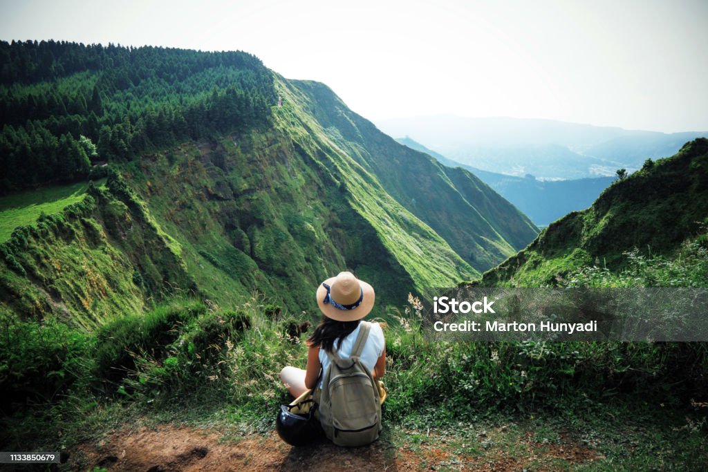 woman traveler in azores - Royalty-free Natureza Foto de stock