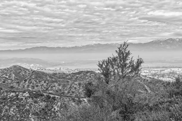 istock City below the mountains 1133872050