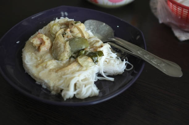 istock Thai food, Rice noodle and green chicken curry 1133933742