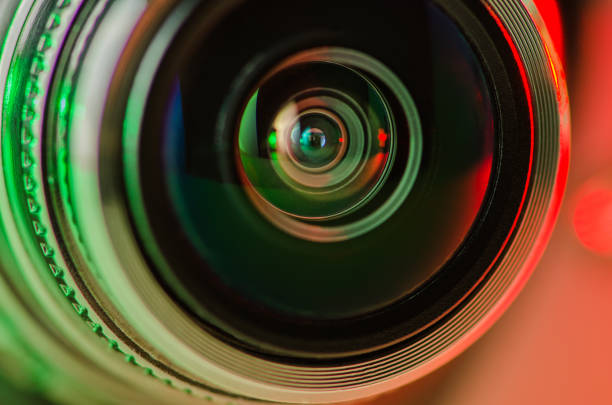 istock The camera lens and light green-red 1133982018