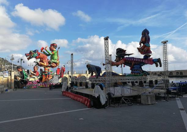 maiori – stage in preparation for carnival - costume stage costume sunlight carnival imagens e fotografias de stock