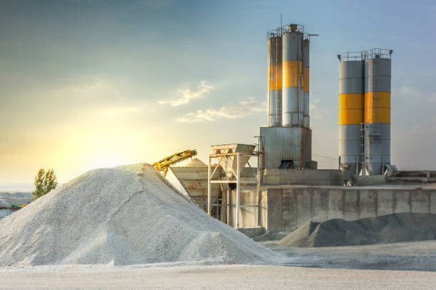 Sand destined to the manufacture of cement in a quarry Sustainable resources to be able to extract mineral open pit mine photos stock pictures, royalty-free photos & images