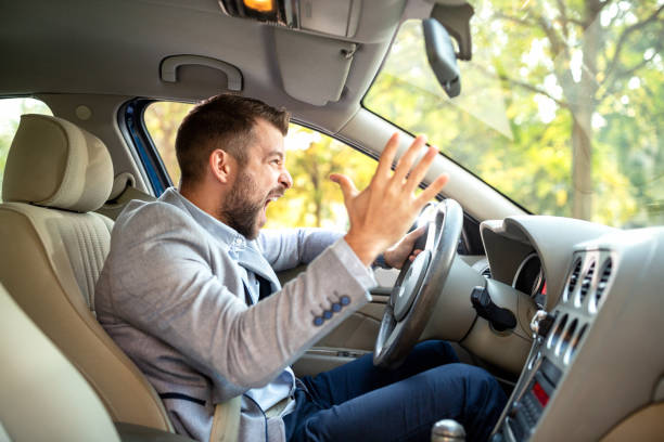 autista davvero arrabbiato al volante - food motivation driving drive foto e immagini stock
