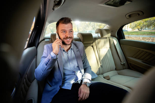 istock Arranging business details from the car 1134009927