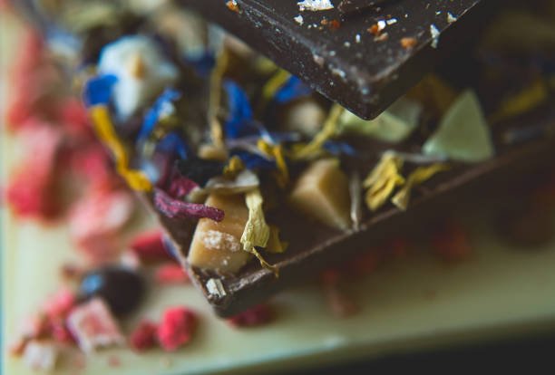 istock Dark chocolate bar decorated with flowers 1134019307