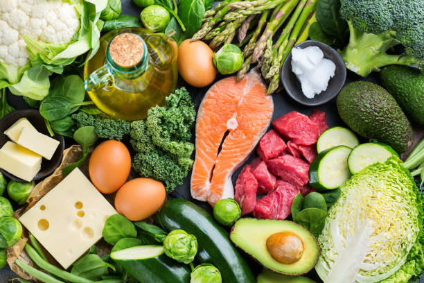 alimento saludable cetogénico bajo en carbohidratos para una dieta equilibrada - carbohidrato fotos fotografías e imágenes de stock