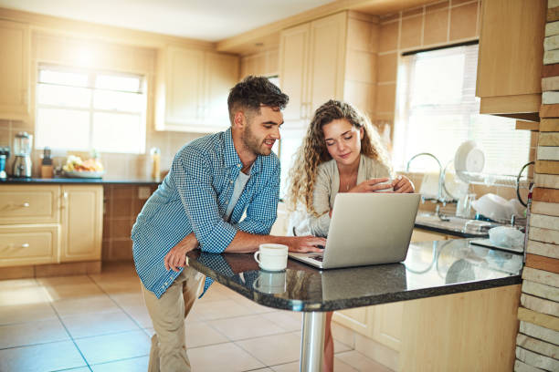 istock Catching up with online news 1134039911