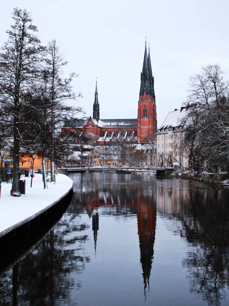 уппсала - uppsala cathedral стоковые фото и изображения