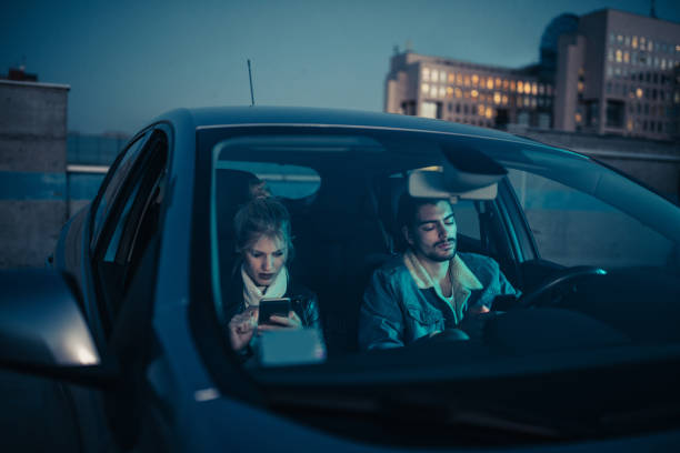istock Everyone on his own social network side 1134076858