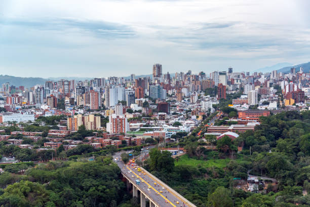 bucaramanga, santander cityscape - santander imagens e fotografias de stock