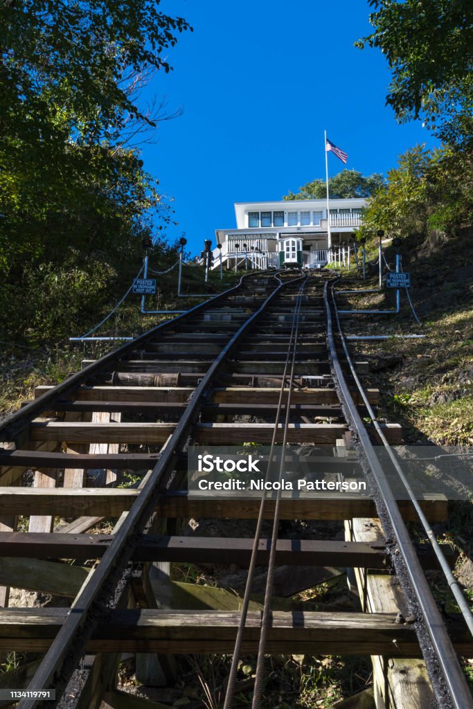 狭いゲージのケーブルカー郡区アイオワ州 アイオワ州のストックフォトや画像を多数ご用意 アイオワ州, ドゥビューク郡, ロープウェー