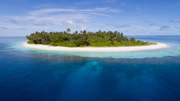 istock Elevated view of island and reef on beautiful day 1134131194