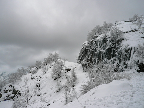 Alpia Apuane en invierno con picos nevados. photo