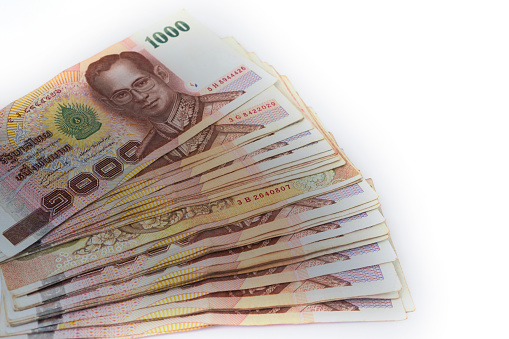 Viele Thail ndische Baht W hrung Auf Wei em Hintergrund Stockfoto Und viele-thail-ndische-baht-w-hrung-auf-wei-em-hintergrund-stockfoto-und