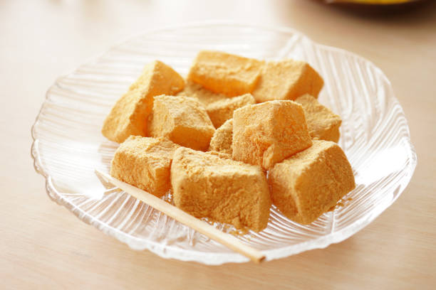 Warabimochi. Japanese bracken-starch dumpling.