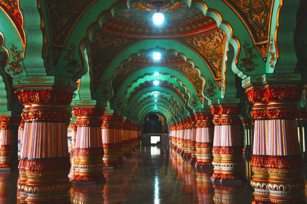 el palacio infinito - mysore fotografías e imágenes de stock