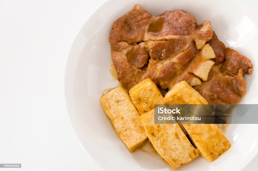 일본 요리 바 니 쿠 두 부 노 아마 카라니켈 달 콤 짭 짤 하 게 맛 있는 데리 야 끼 소스 Washoku에 대한 스톡 사진 ... 일본 요리 바 니 쿠 두 부 노 아마 카라니켈 달 콤 짭 짤 하 게 맛 있는 데리 야 끼 소스 Washoku에 대한 스톡 사진 ...