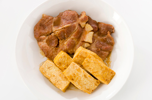 일본 요리 바 니 쿠 두 부 노 아마 카라니켈 달 콤 짭 짤 하 게 맛 있는 데리 야 끼 소스 Washoku에 대한 스톡 사진 ... 일본 요리 바 니 쿠 두 부 노 아마 카라니켈 달 콤 짭 짤 하 게 맛 있는 데리 야 끼 소스 Washoku에 대한 스톡 사진 ...