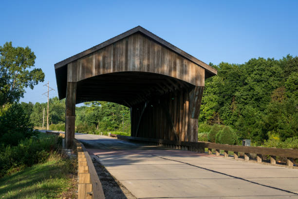 istock Modern wooden covered bridge made with traditional techniques in rural Illinois. 1134291597