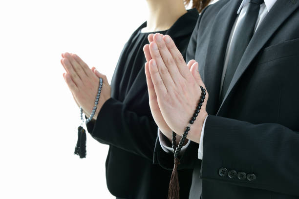 istock Japanese praying style in funeral 1134421585