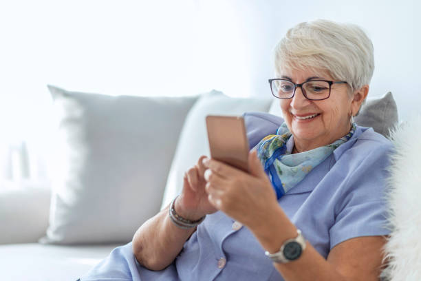 istock I love getting messages from friends 1134429187