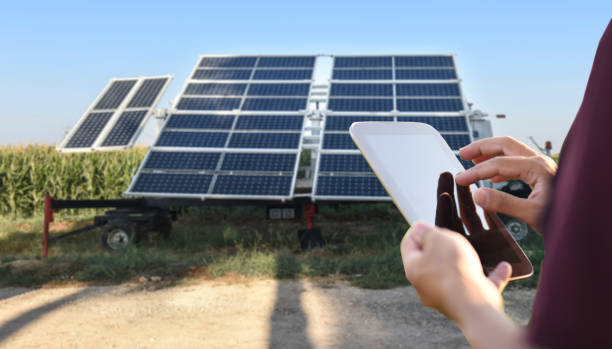Tablet Using Solar Panel 2,800+ Movable Solar Panels Stock Photos, Pictures & Royalty-Free ...