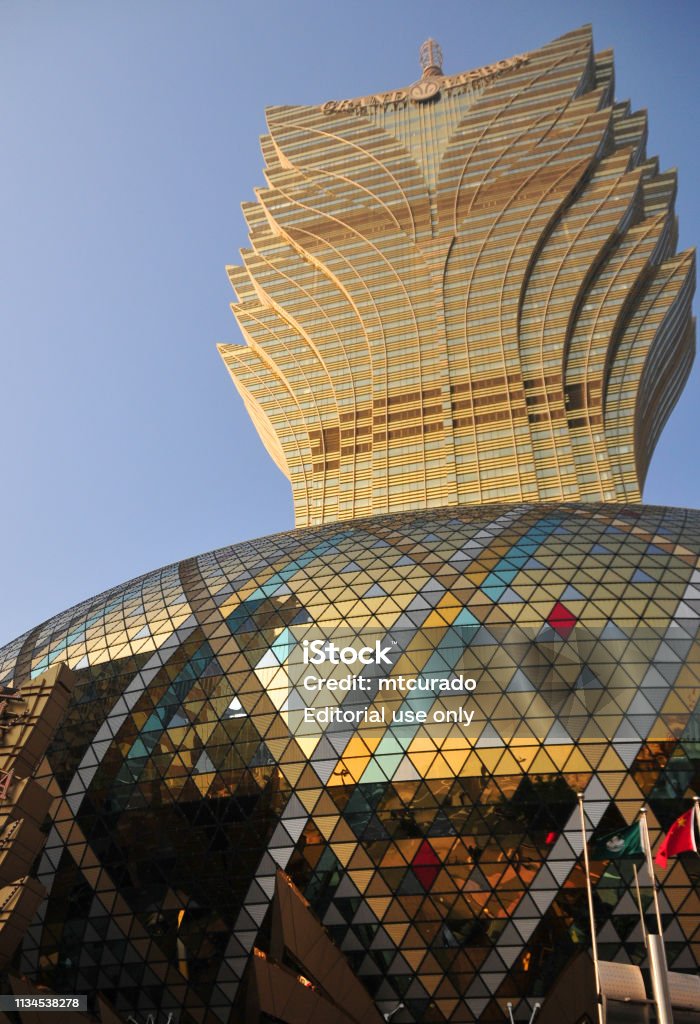 Отель и казино Grande Lisboa, самое высокое здание в Макао, Китай - Стоковые фото Азартные игры роялти-фри