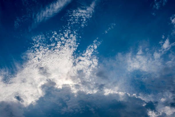 vista del paisaje abstracto de la nube en grecia - high resolution fotos fotografías e imágenes de stock