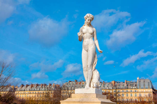 istock naked statue in Tuileries Garden 1134714541