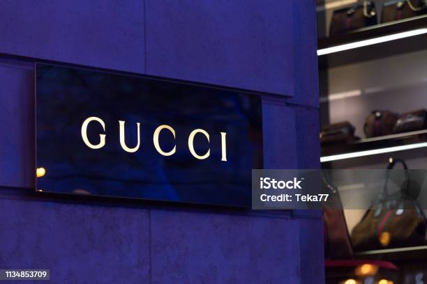 Verstikken markeerstift modder Gucci Store Sign In Brussels Belgium Stock Photo - Download Image Now -  Gucci, 2018, Belgium - iStock