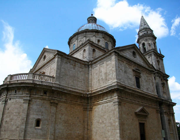 базилика мадонны ди сан-биаджо в монтепульчиано, тоскана, италия - madonna di san biagio стоковые фото и изображения