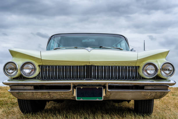 klasyczny amerykański samochód - cuba cuban culture car collectors car zdjęcia i obrazy z banku zdjęć