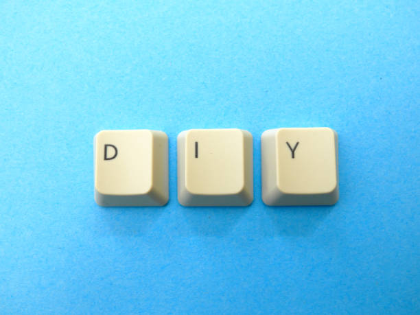 コンピュータのボタンは、dyi (自分でそれを行う) 略語を形成します。コンピュータとインターネットのスラング。 - dyi ストックフォトと画像