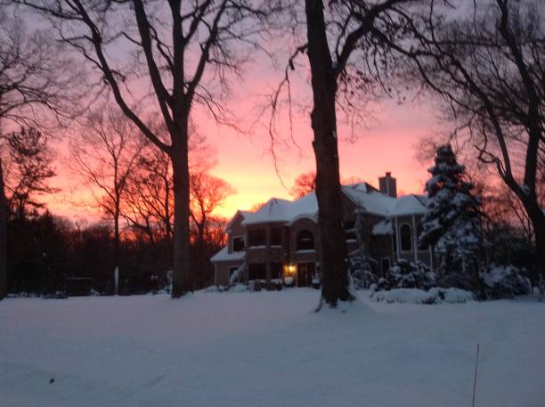 istock Owlwood Winter Sunset 1135002775