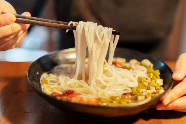 istock gravy rice noodles 1135031168