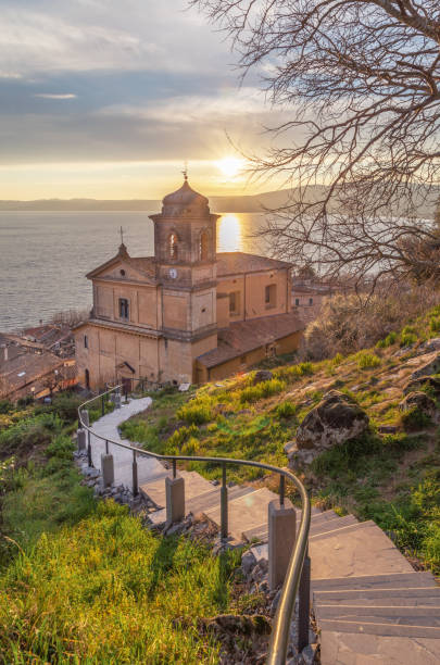 istock Trevignano Romano (Italy) - Medieval old village 1135034907