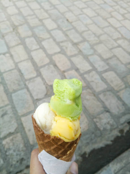 istock Ice cream on the road 1135061840