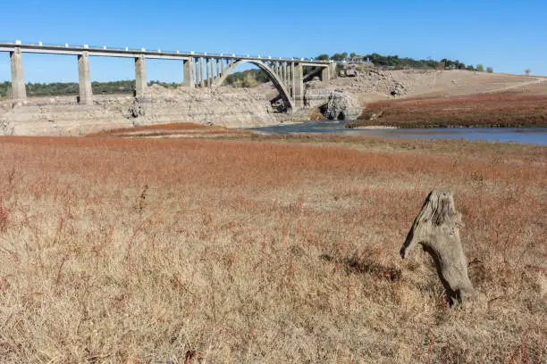 Photo of The drought in Spain leaves empty the swamp in Ricobayo in Zamora, climate change that happens globally
