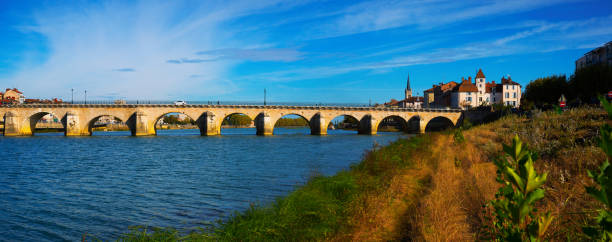 istock Panoramic view of old bridge  in Macon 1135071992