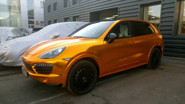 Vehicle vinyl wrapping installation process
