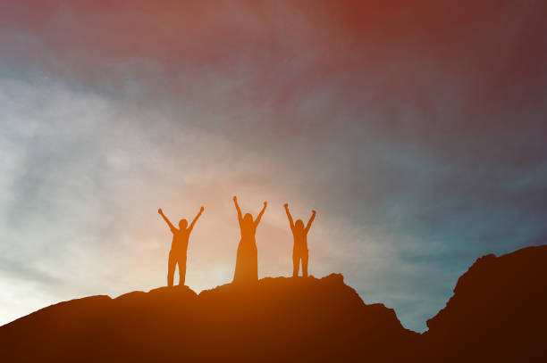 istock Silhouette of team leadership, teamwork and teamwork and delightful silhouette concepts 1135124595