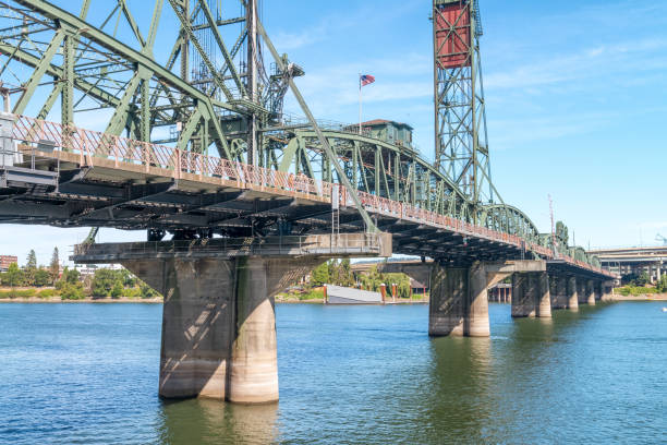 istock Portland bridge along the river, Oregon 1135131973