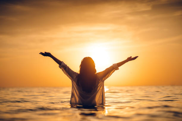 istock Sea beauty at sunset 1135174755