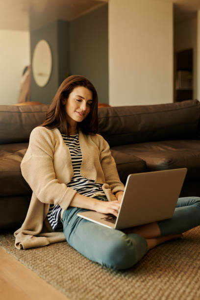 istock She's always clued up on what's new online 1135242646