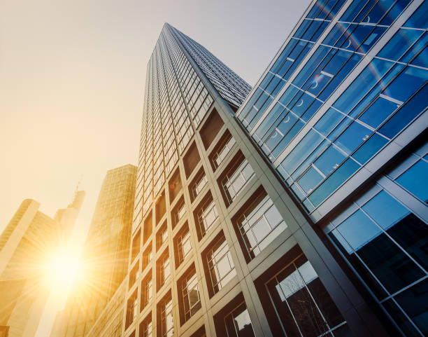istock Office skysraper in the sun 1135253925