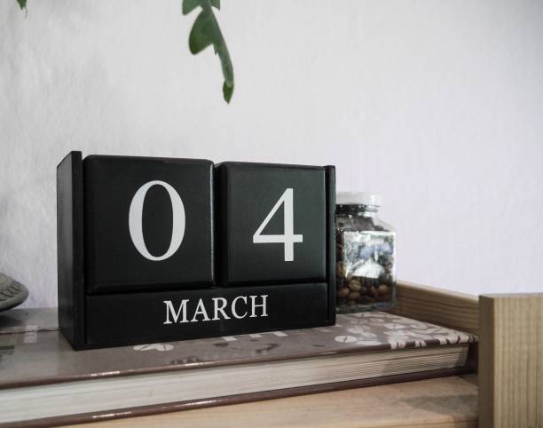 istock Calendar show March 4 isolated 1135270036