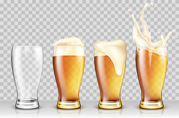 다양 한 완전 하 고 빈 맥주 안경의 집합입니다. 투명 한 배경에 고립. 사실적인 벡터 일러스트 - cup of beer stock illustrations
