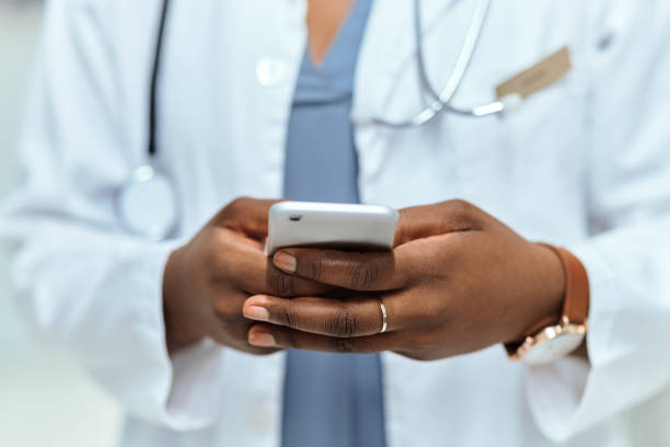 istock The best pharmacists are always connected 1135286166